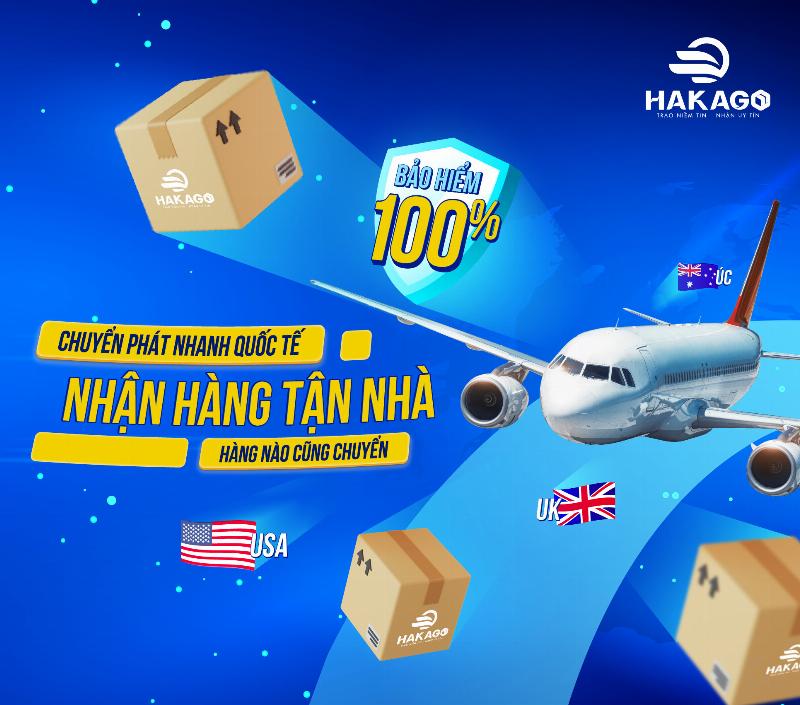 Một gói hàng được dán nhãn vận chuyển rõ ràng bao gồm địa chỉ và mã bưu chính Nam Định